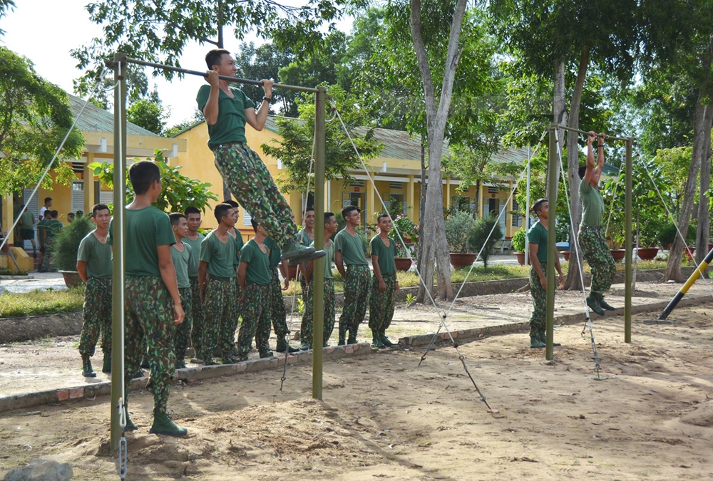 Để đảm bảo sức khỏe, Tiểu đoàn 6 còn chú trọng việc rèn luyện thể lực cho cán bộ, chiến sĩ. Nhờ nghiêm túc tập luyện nên quân số khỏe luôn đạt trên 99%, góp phần nâng cao chất lượng huấn luyện.
